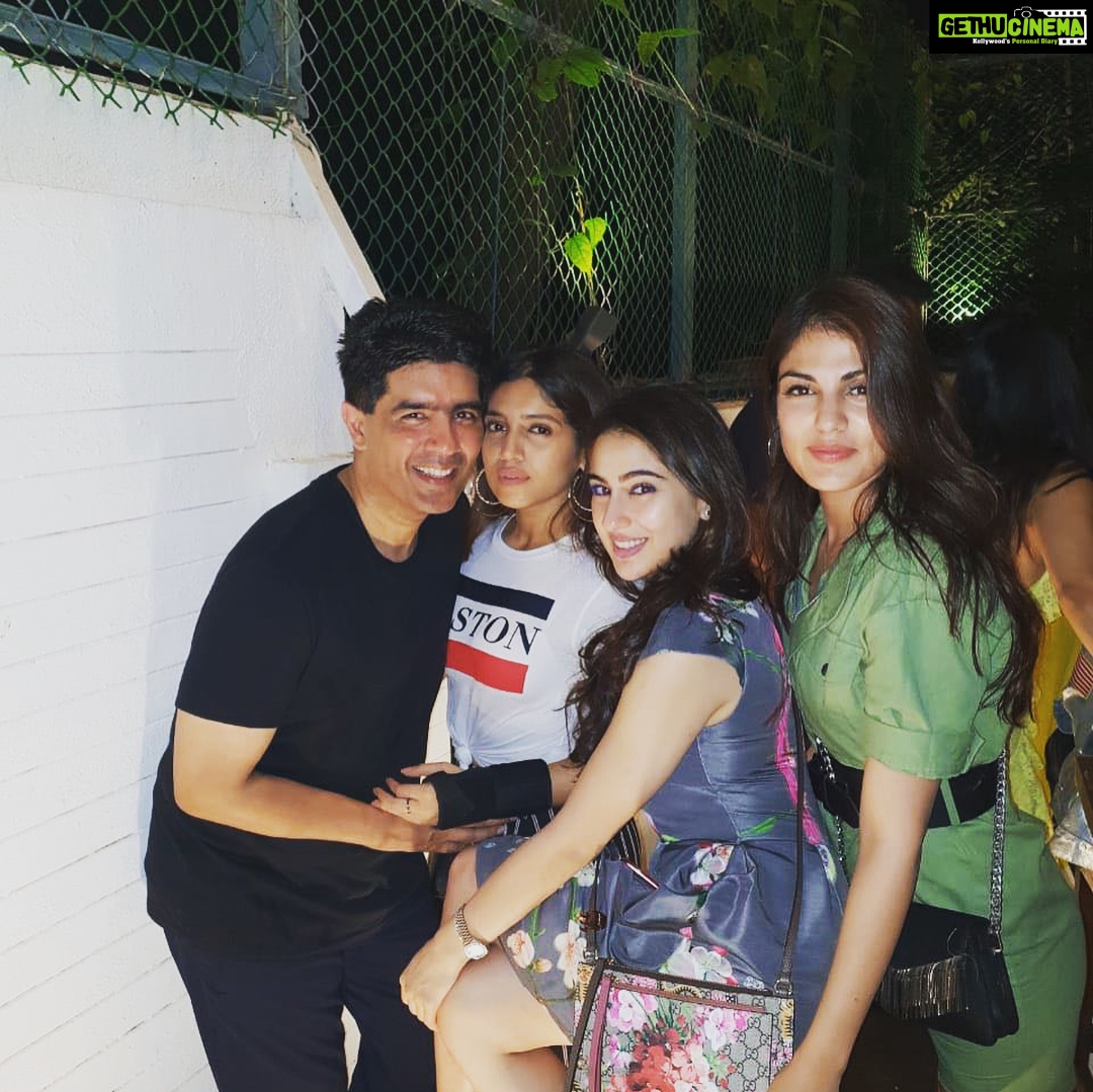 Bhumi Pednekar Instagram - Thank you for the fun fun night @Manishmalhotra05 ❤️To freedom and love 🇮🇳