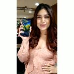 Bhumi Pednekar Instagram - Ab Delhi door nahi! Less than 24hrs left for the grand launch of @hihonorindia's latest smartphone, my favorite - #Honor9N 😘 Can't wait to introduce my #NoOrdinaryBeauty to you all 💙