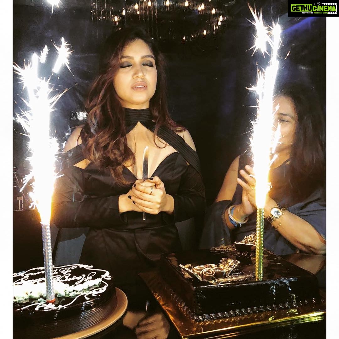 Bhumi Pednekar Instagram - Full of love and gratitude ❤️ Thank you for making my bday this special 😘 #Repost @samikshapednekar with @get_repost ・・・ Happy Birthday @psbhumi ♥️ You’re my sister,mother,father,best friend, soul mate and obviously my ride or die! I love you so so so much, you’re such an inspiring woman who has always taught me to be a better version of myself.. you’re so compassionate, loving and caring towards everyone around you! Thank you for being my personal life guide/guru since the day I entered this world! Keep shining and always making us proud you beautiful human 🎈🙌🏻 #HappyBirthdayBhumi