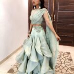 Bhumi Pednekar Instagram - Wearing @shantanunikhil for the NBT Utsav Award 👗 Styled by @sukritigrover Makeup @sonicsmakeup Hair #anil #vanillasalon Team @hmehta75 @crastosuzan #upi ❤️ #nbtutsavawards2018