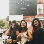 Bhumi Pednekar Instagram - Love never gives up ❤️ #thursday #love #takemeback #wisdom #happyface #girls