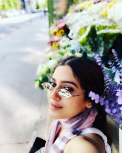 Bhumi Pednekar Instagram - Happiness blooms from within ❣️ #causeiamhappy #monday #evening #hello #love #mood