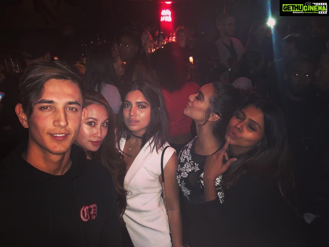 Bhumi Pednekar Instagram - Nights and nights ❤️ #girls #love #losangeles 1 OAK Los Angeles
