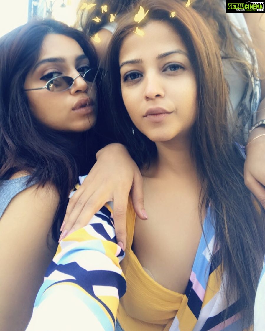 Bhumi Pednekar Instagram - Freethinkers 🖤 @dimple.shroff #monday #mood #nyc #girls #love