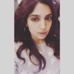 Bhumi Pednekar Instagram - Post 15 hr flight glow???Hmmm Maybe 😂 #hello #traveldiaries #saturday