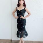 Bhumi Pednekar Instagram - LUST STORIES 🖤 Styled by @sukritigrover Wearing @sahilkochar @azotiique @intoto.in Makeup @sonicsmakeup Hair @florianhurelmakeupandhair Team Love @hmehta75 @crastosuzan #trailerlaunch #luststories