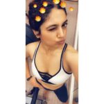 Bhumi Pednekar Instagram - GoodMorning 🔥 #SweatItOut #saturday #morning #motivation #body #mind #soul #love @neelamstotalfitnessstudio