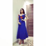 Bhumi Pednekar Instagram - Got the blues and loving it 💙 Wearing this beautiful dress by @gauriandnainika & shoes by @jimmychoo for the 20th Beti Flo Gr8 Women Achiever’s Award 2018 Styled by @wardrobist Assisted by @aditiagrawal12 . Makeup @sonicsmakeup assisted by aarush. Hair @zoeyquinny.hair Superstar manager @hmehta75