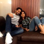 Bhumi Pednekar Instagram - Hello favourite 🤓 We always manage that one moment of happy between all the crazy 🌈 @ayushmannk ❤️ #AKaurBP #StayTuned #reunited #posers #Shootlife #AdShoot #saturday #bros #friendslikefamily