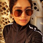 Bhumi Pednekar Instagram - 😎 #mondays #afternoon #heygirl #love #tb