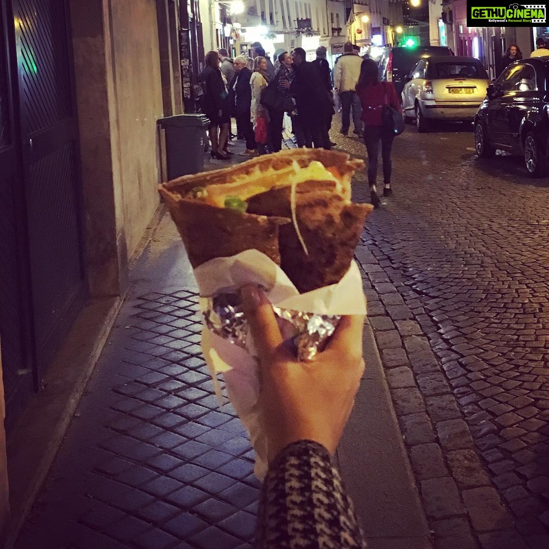 Bhumi Pednekar Instagram - Want this right now 😩 #Crepe #Paris #RueMouffetard #ThursdayCraving #SoulFood