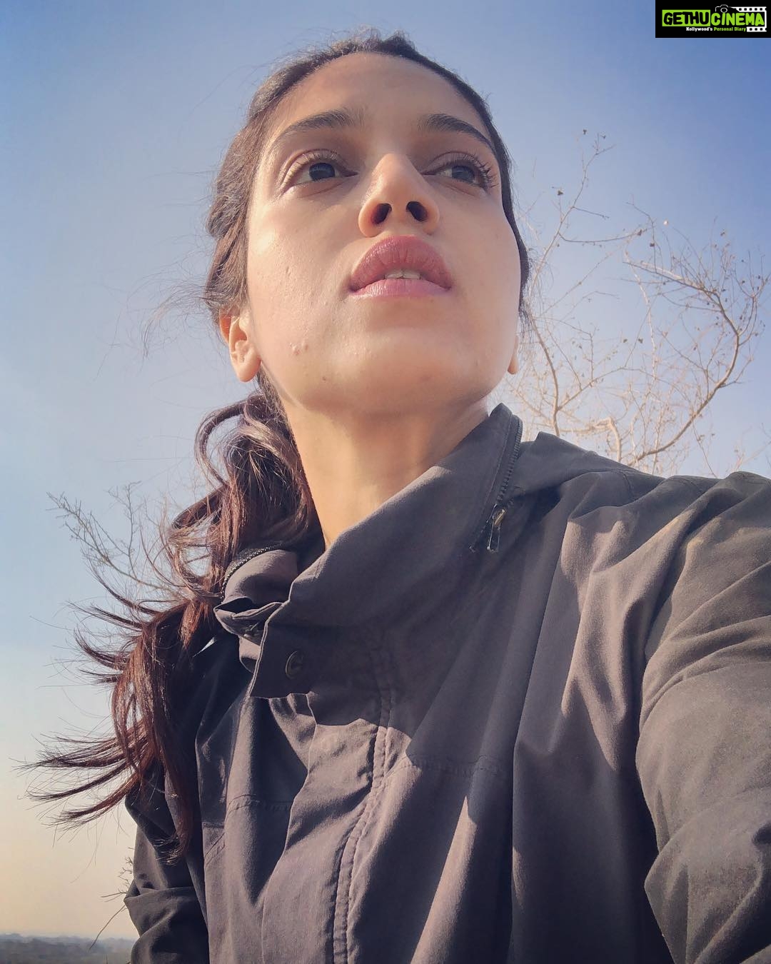 Bhumi Pednekar Instagram - Good Morning ✌🏻🌈 ❤️ #Chambal #goodmorning #mornings #shootlife #thursday #18jan #NewStart