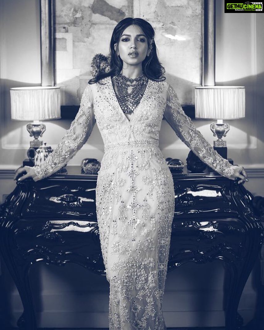Bhumi Pednekar Instagram - She sees in black and white, Thinks the greys, But lives in colour -jm storm @khushmag #Unstoppable #Independent #Photoshoot #Shootlife #Power #Courage #📸 #Covergirl #December #Musing #BlackandWhite