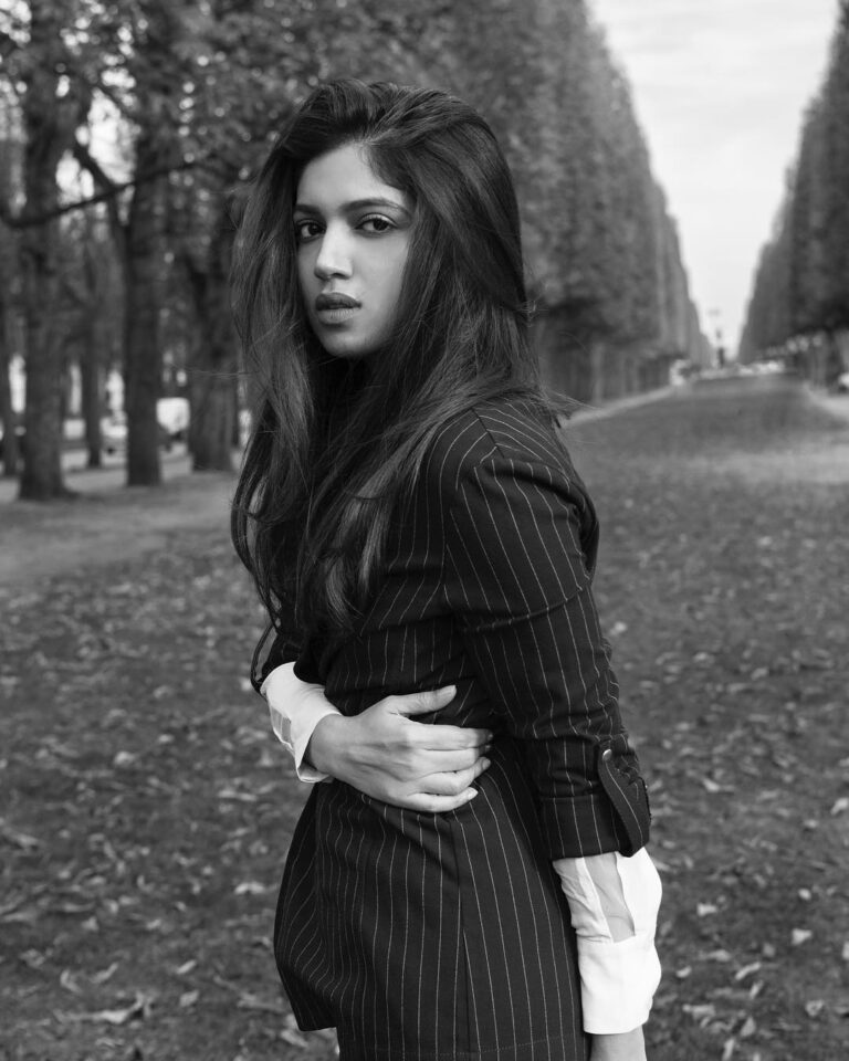 Bhumi Pednekar Instagram - In the beginning it was all black and white 🖤 Shot by @druven #Musing #Strength #Peace #HappyPoser #WhiteAndBlack #ShootLife #Dhruvin #winteriscoming