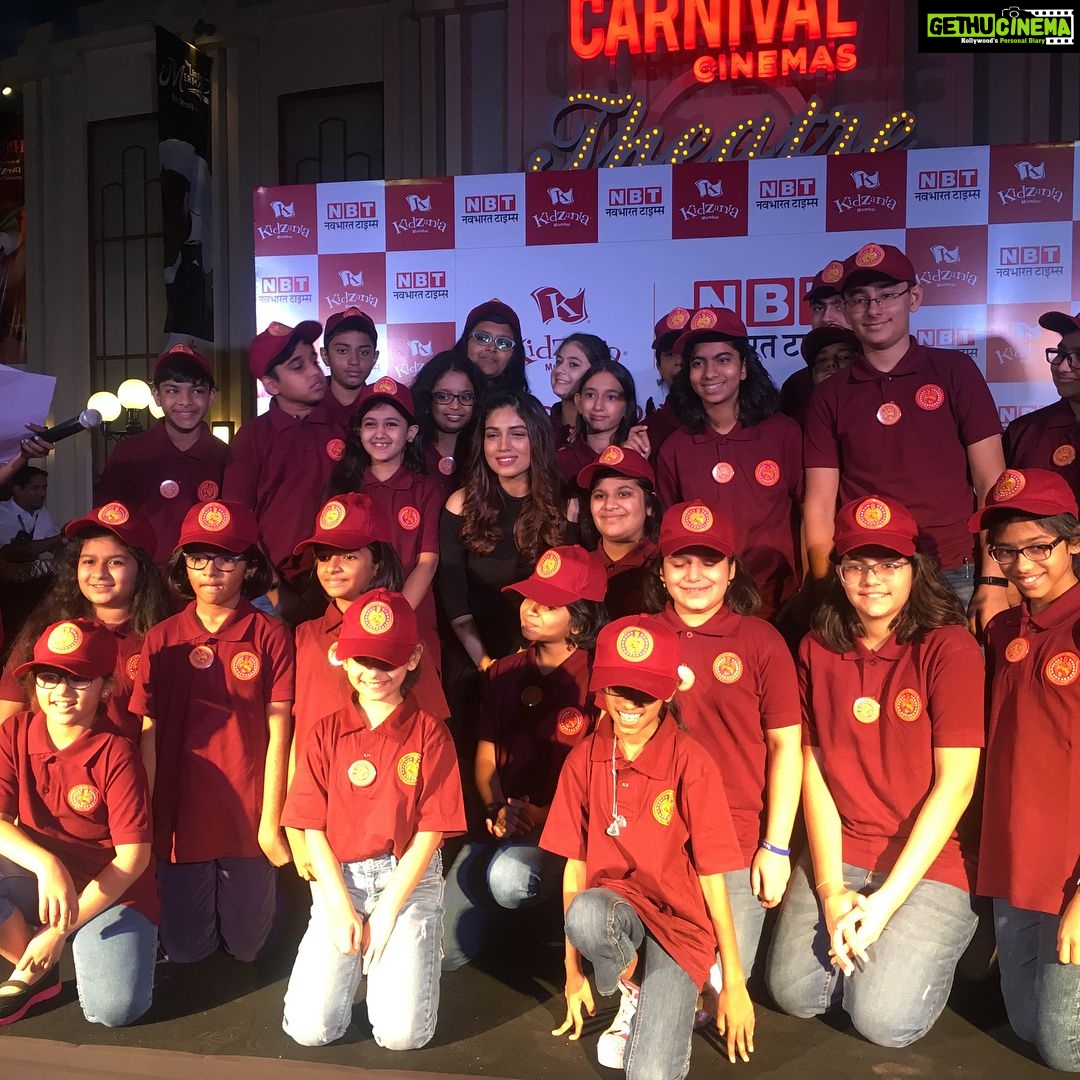 Bhumi Pednekar Instagram - Had an amazing time celebrating #childrensday at kidszania with these beautiful children .Thank you #navbharattimes and #kidszania for having me over 🙏🏻 Truly grateful ❤️