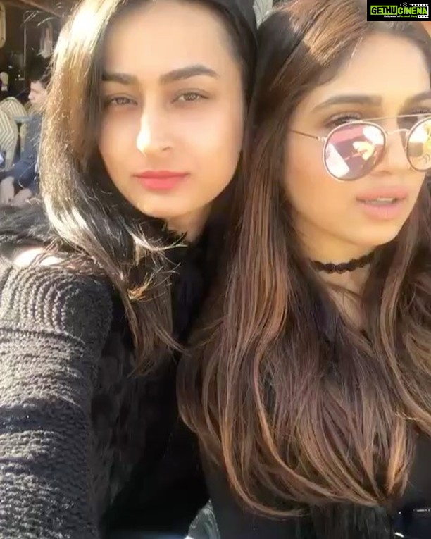 Bhumi Pednekar Instagram - Only filter needed...Parisian Sun ☀️❄️ @eshaoberoi #Throwback