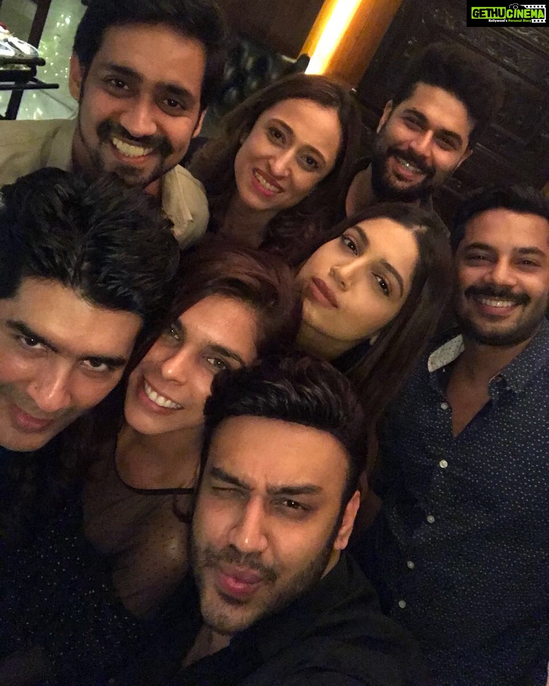 Bhumi Pednekar Instagram - Thank you for having us over @manishmalhotra05 you're just amazing and super inspirational ❤️Had a super time 🙏🏻😘 @nikhilthampi @aasthasharma @karanbirlamba @mohitrai