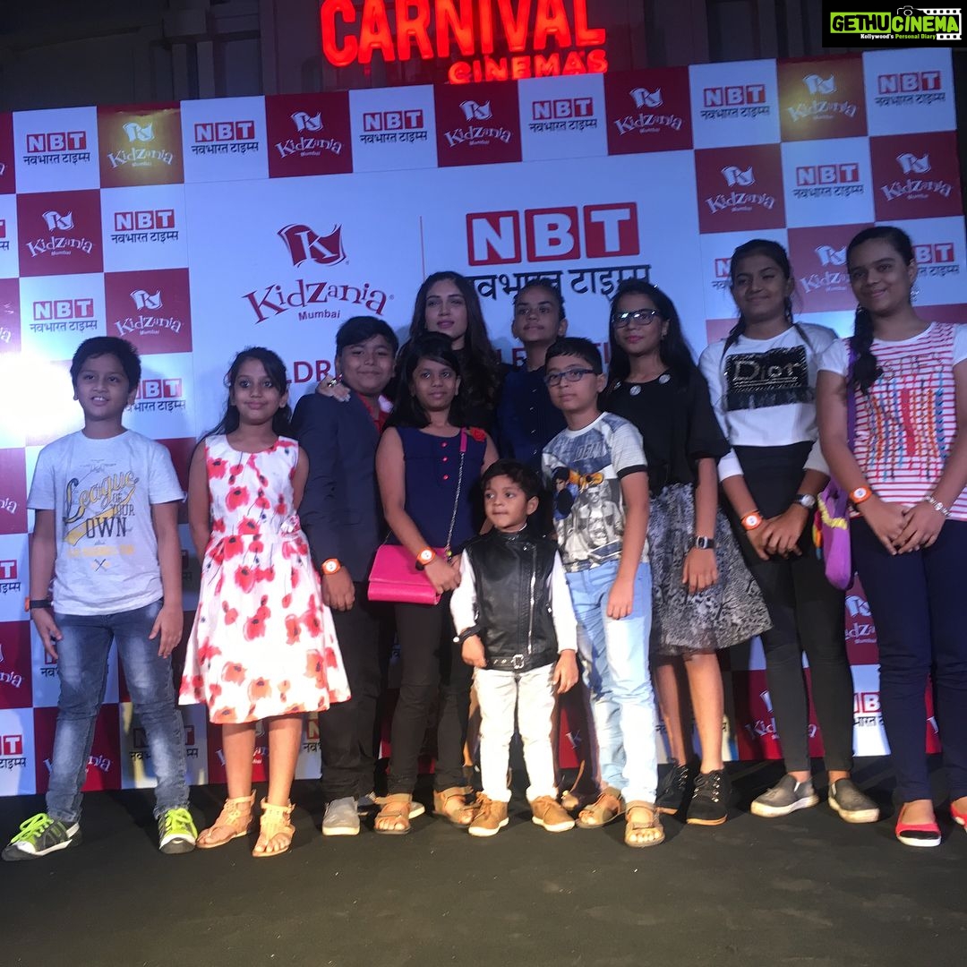 Bhumi Pednekar Instagram - Had an amazing time celebrating #childrensday at kidszania with these beautiful children .Thank you #navbharattimes and #kidszania for having me over 🙏🏻 Truly grateful ❤️