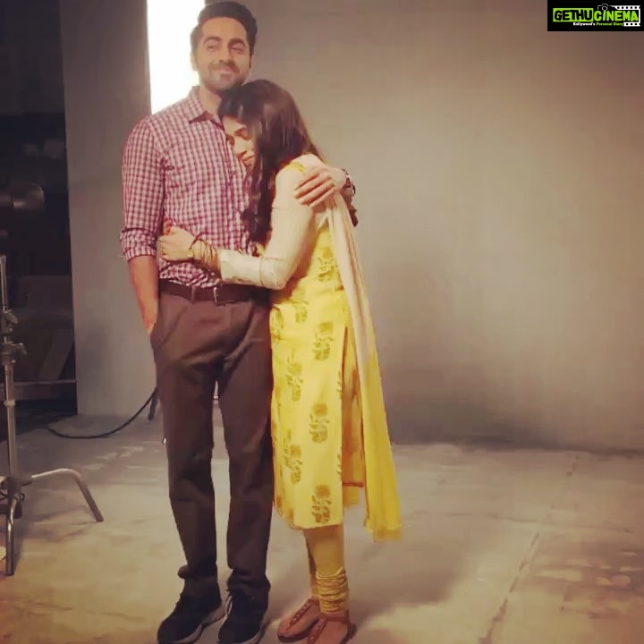Bhumi Pednekar Instagram - Mudit and Sugandha Aa rahe hai in 2 Days 🎉🙏🏻❤️ @ayushmannk @cypplofficial @eros_now @aanandlrai #RSprasanna 🌟#SMSIn2Days