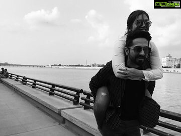 Bhumi Pednekar Instagram - To many more characters and journeys @ayushmannk 🙏🏻 #ShubhMangalSaavdhan releasing on the 1st of September ❤️