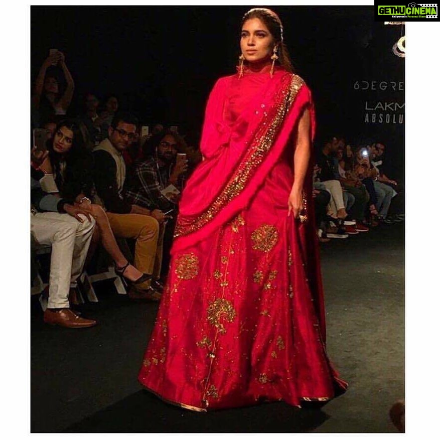 Bhumi Pednekar Instagram - Red,strong and bold .Thats what modern India is. @ruceru.kolkata your clothes made me feel like I could conquer the world 🙏🏻 #fallenleaves #lakmefashionweek2017 #lfwss17