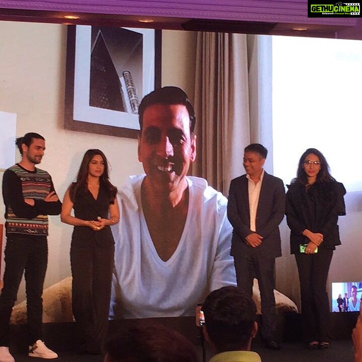 Bhumi Pednekar Instagram - Happy faces at the success press conference of #toiletekpremkatha .A super special film with super special people.Thank you @akshaykumar sir ❤️ @iprernaarora #arjunnkapoor @plancstudiosofficial @fridayfilmworks @viacom18motionpictures
