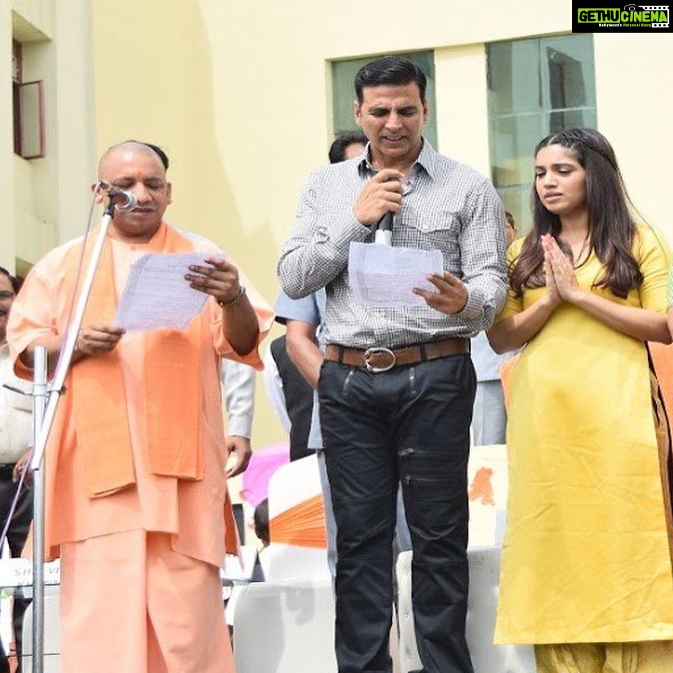 Bhumi Pednekar Instagram - Let's make India Open defecation Free.Thank you respectable Chief Minister of Uttar Pradesh @myogi_adityanath Ji for your efforts towards making your state and the country #ODF 🙏🏻 We support you #NoOpenDefecation @akshaykumar @toiletthefilm