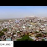 Bhumi Pednekar Instagram - #Repost @akshaykumar (@get_repost) ・・・ ‪Keshav aur Jaya ki unique love story ka first song, #HansMatPagli out now! Song link in bio