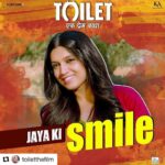Bhumi Pednekar Instagram - #Repost @toiletthefilm (@get_repost) ・・・ A smile worth falling for. Watch Jaya in #ToiletEkPremKathaTrailer. Link in the bio. @akshaykumar @psbhumi @anupampkher @abundantiaent @viacom18motionpictures @fridayfilmworks @plancstudiosofficial @kriarj.entertainment @ivikramix @iprernaarora @neerajpofficial
