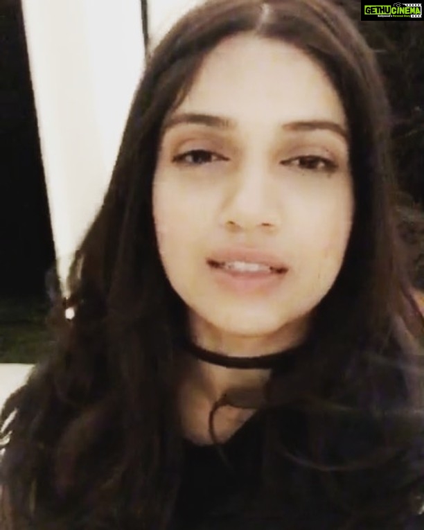 Bhumi Pednekar Instagram - Tired AF but Good weather and determination is all you need for a good selfie /velfie/videofie 😬✌🏻😐 #airinmyhair #shubhmangalsaavdhan #happygirlsaretheprettiest #Just Ananda