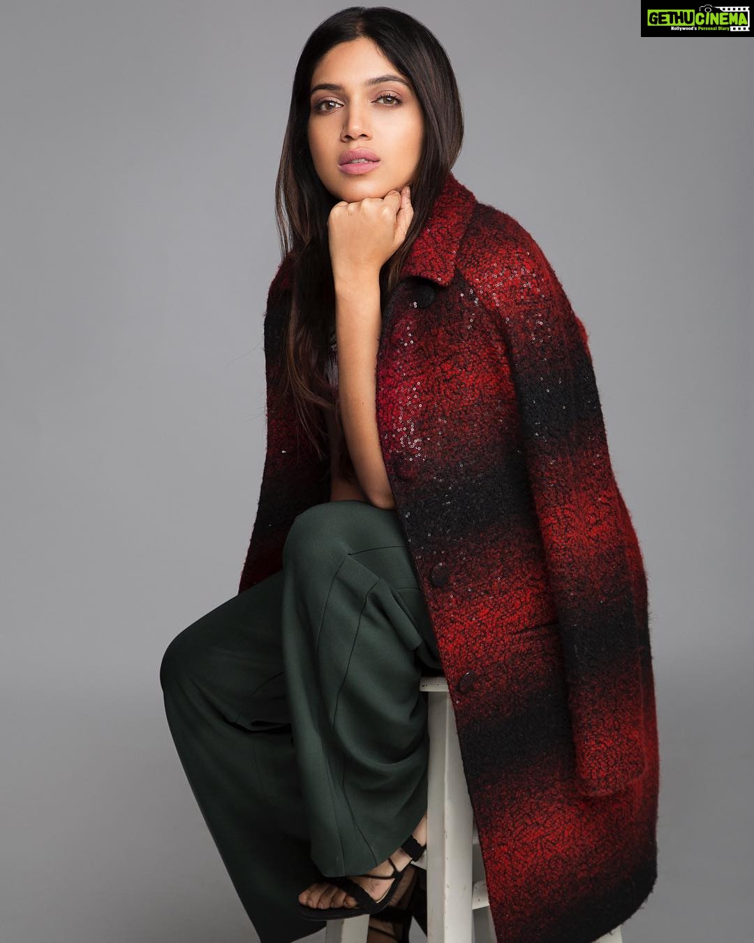 Bhumi Pednekar Instagram - Goodmorning world...another one clicked by the talented @rahuljhangiani and the brilliant @muskaan.goswami ❤