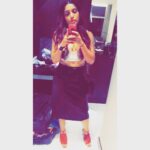 Bhumi Pednekar Instagram - In the middle of a mess but I feel like a queen ⭐️👑❤️ #wednesdays