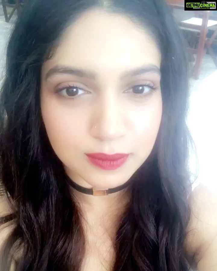 Bhumi Pednekar Instagram - Happy new year from us..may this year be full of love and light..happiness and memories very bright..Happy 2017!!! #happynewyear #happygirlsaretheprettiest #fambam #newyearnewbeginnings #mainsquad #sistersthattravel