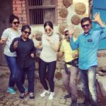 Bhumi Pednekar Instagram - Just before my Poo bani Parvati moment..with my main squad ❤️❤️❤️You guys are Amaze @makeupwali @nivatesurekha Upendra ji and bals #toiletekpremkatha #InBetweenShots #MainSquad #EpicPeople #OnlyLove #SpecialMoments Nandgaon,mathura