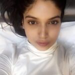 Bhumi Pednekar Instagram - Morning!!! #earlymornings #poserforlife #mood😎 #betweenshots #TEPK