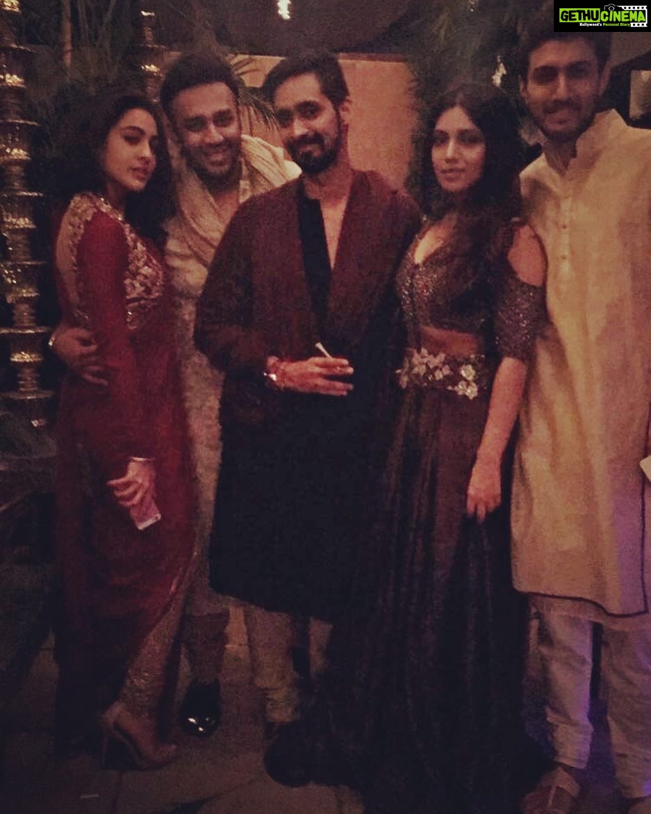 Bhumi Pednekar Instagram - It was a very Happy dhanteras with very happy people.Thank you @sandeepkhosla for this an amaze amaze night 🙏🏻❤️😘 #diwalinights #hustler #happygirlsaretheprettiest #diwalicrew