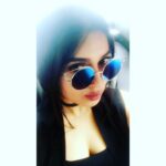 Bhumi Pednekar Instagram - Hello all you beautiful people.While I travel selfie is a must..A must. #happyBrightDays #fambamtime