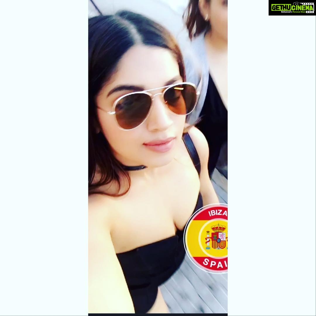 Bhumi Pednekar Instagram - All smiles #TakeMeBack