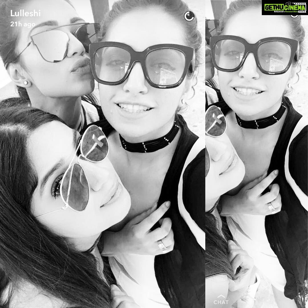 Bhumi Pednekar Instagram - Happy birthday @priyanka.lulla .You inspire me in way I can't explain and we love you so much.To infinite years together 👯❤️⭐️ #BirthdayGirlLulla #SquadForLife