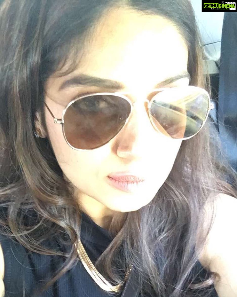 Bhumi Pednekar Instagram - Hola Ibiza #happygirlsaretheprettiest #fambam