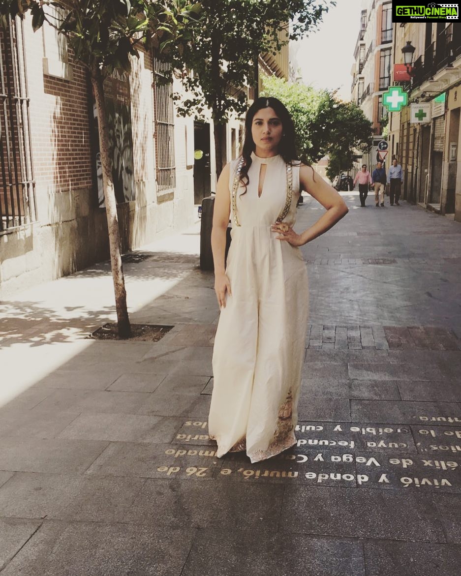 Bhumi Pednekar Instagram - ❤️ Madrid..ready for my fun weekend story.. #iifa2016 #madrid styled by ❤️ @shainanath