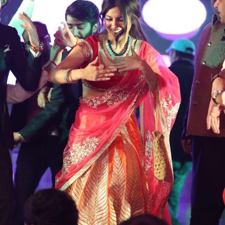 Bhumi Pednekar Instagram - Look how happy I am.Just happy.#happyfaces #sheforshe #sangeetscenes #throwback #stagebaby #dancingqueen