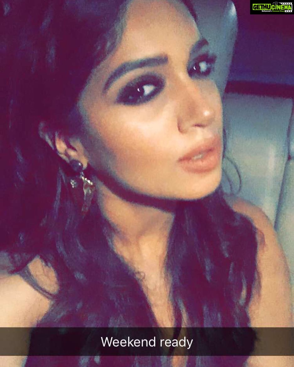 Bhumi Pednekar Instagram - Ready to ball with my lovelies.. #girlsnightout #dolledup