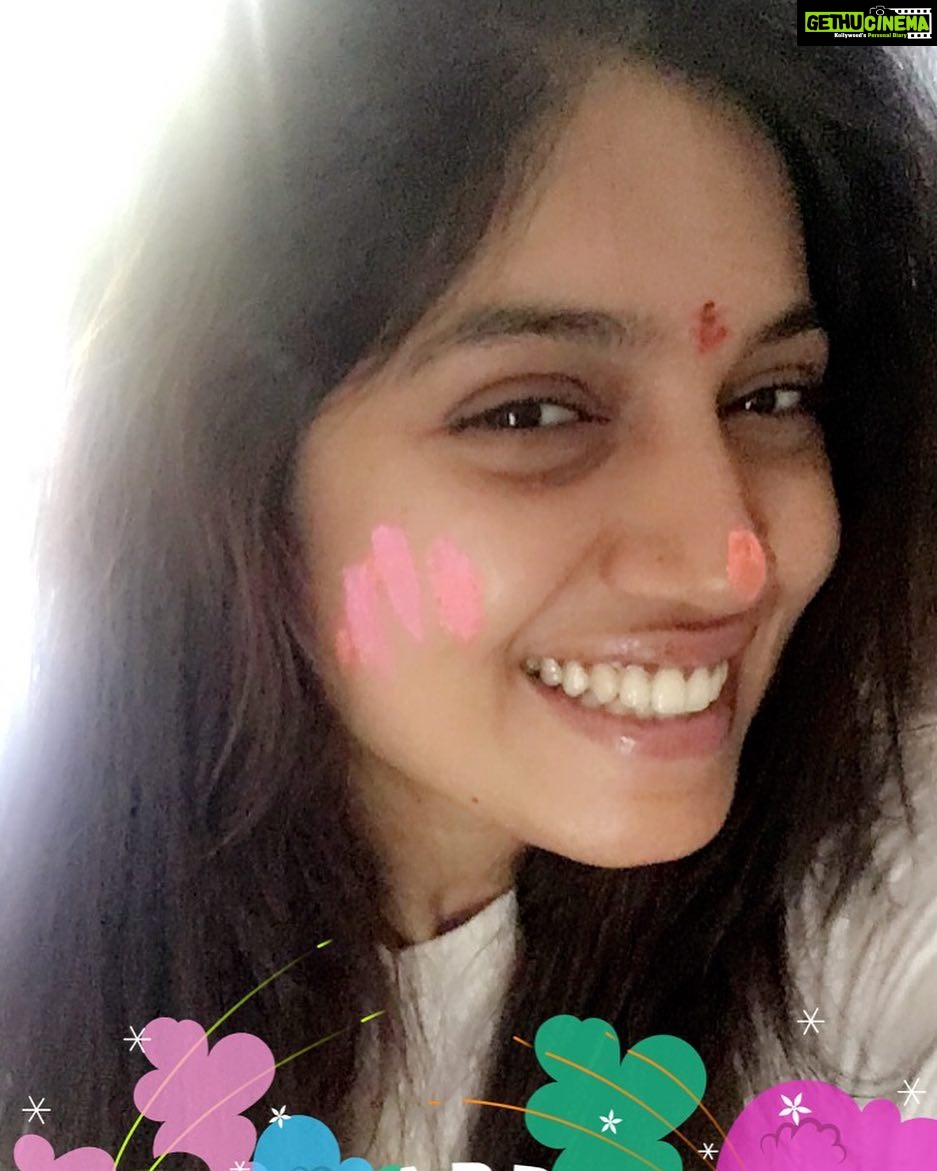 Bhumi Pednekar Instagram - Happy holi my lovelies..Be happy.Be colourful.Be holi #happyholi #happyfaces