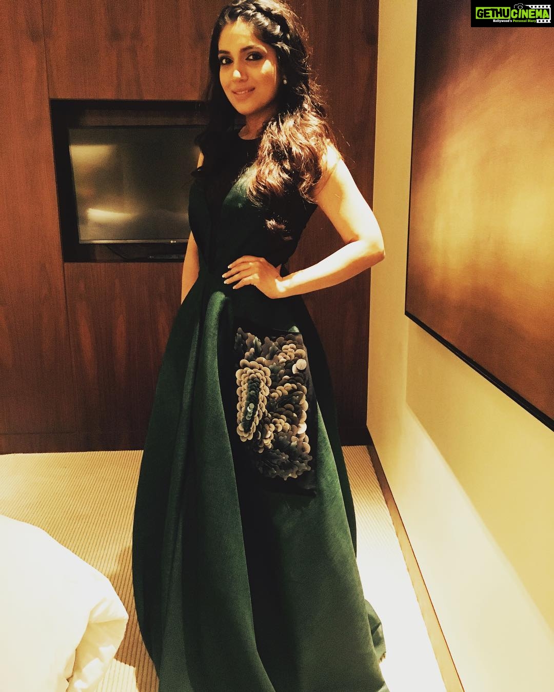 Bhumi Pednekar Instagram - Toifa 2016 technical awards.#dubai #toifa2016 styled by my the rockstar @shainanath . Happy girls are the prettiest.
