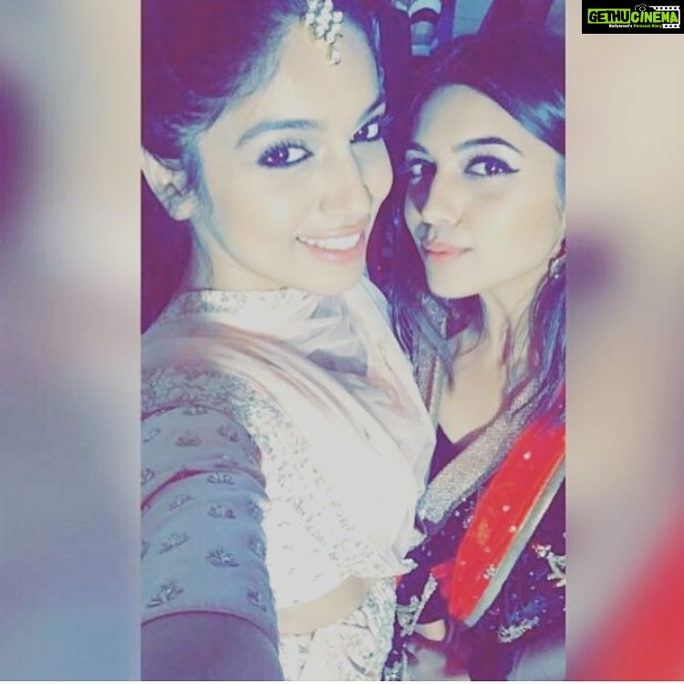 Bhumi Pednekar Instagram - Happy birthday my sun,moon and everything else precious.I love you so much @samikshapednekar. ❤️😘⭐️