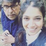 Bhumi Pednekar Instagram – Hello director sahab #mycrew #shimla #newstarts #manmarziya #happyfaces