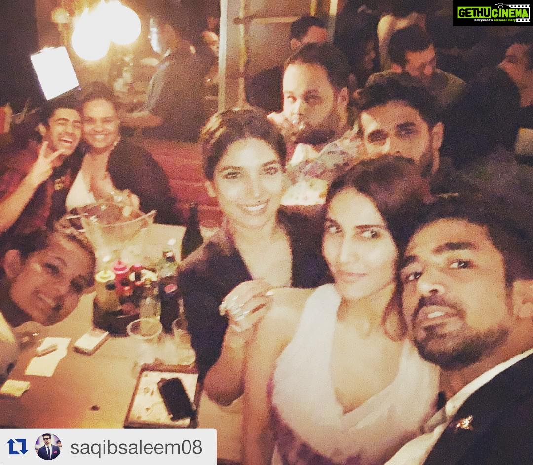 Bhumi Pednekar Instagram - The night after,with my lovelies #wecelebrate #happyfaces #happyvibes