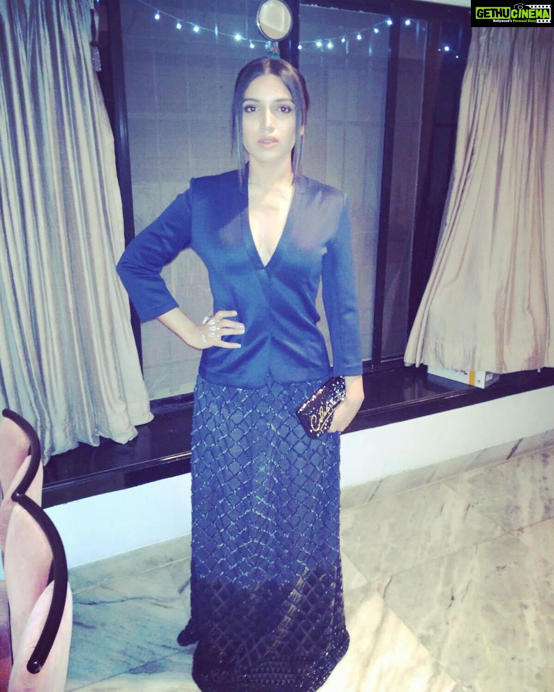 Bhumi Pednekar Instagram - Dolled up to celebrate a milestone with #vikramphadnis .25 years of being him ๐๐๐styled by my dArling @shainanath