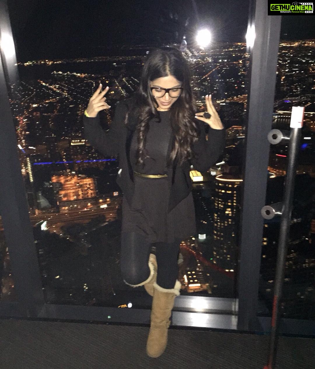 Bhumi Pednekar Instagram - Feeling a throwback..At the Eureka Tower Melbourne ..The tallest tower in the Southern Hemisphere and yes I survived the Edge 😎on the 80 something floor #eurekaskydeck #allthewayfromoz #australiadiaries #melbourne